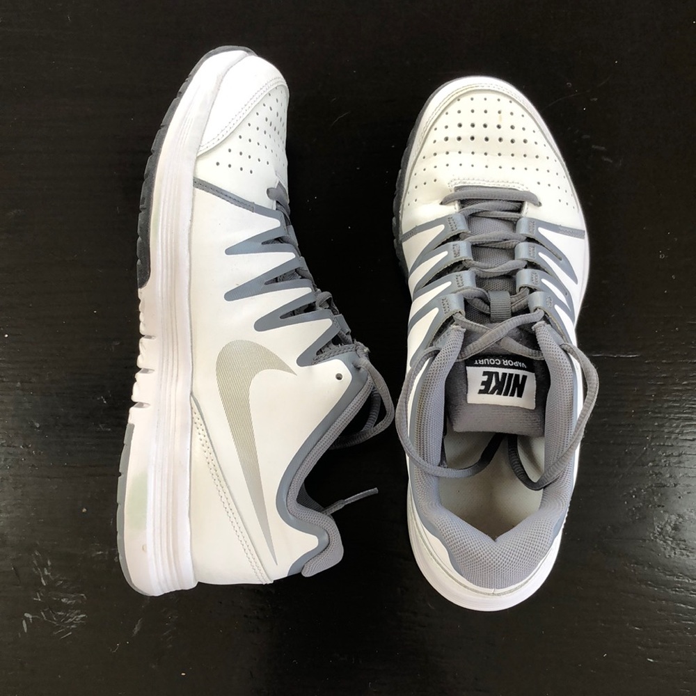 Nike Tennis Shoes